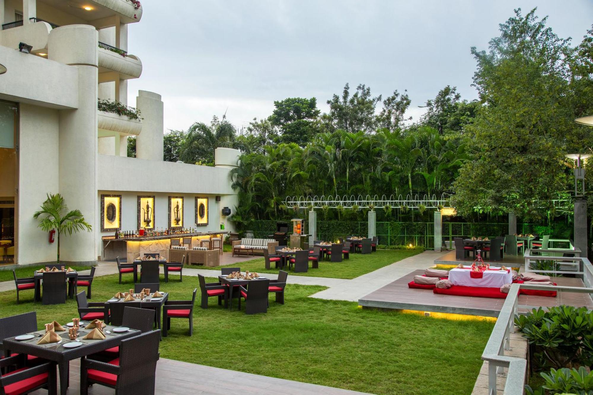 Ellaa Hotel Gachibowli Hyderabad Bagian luar foto