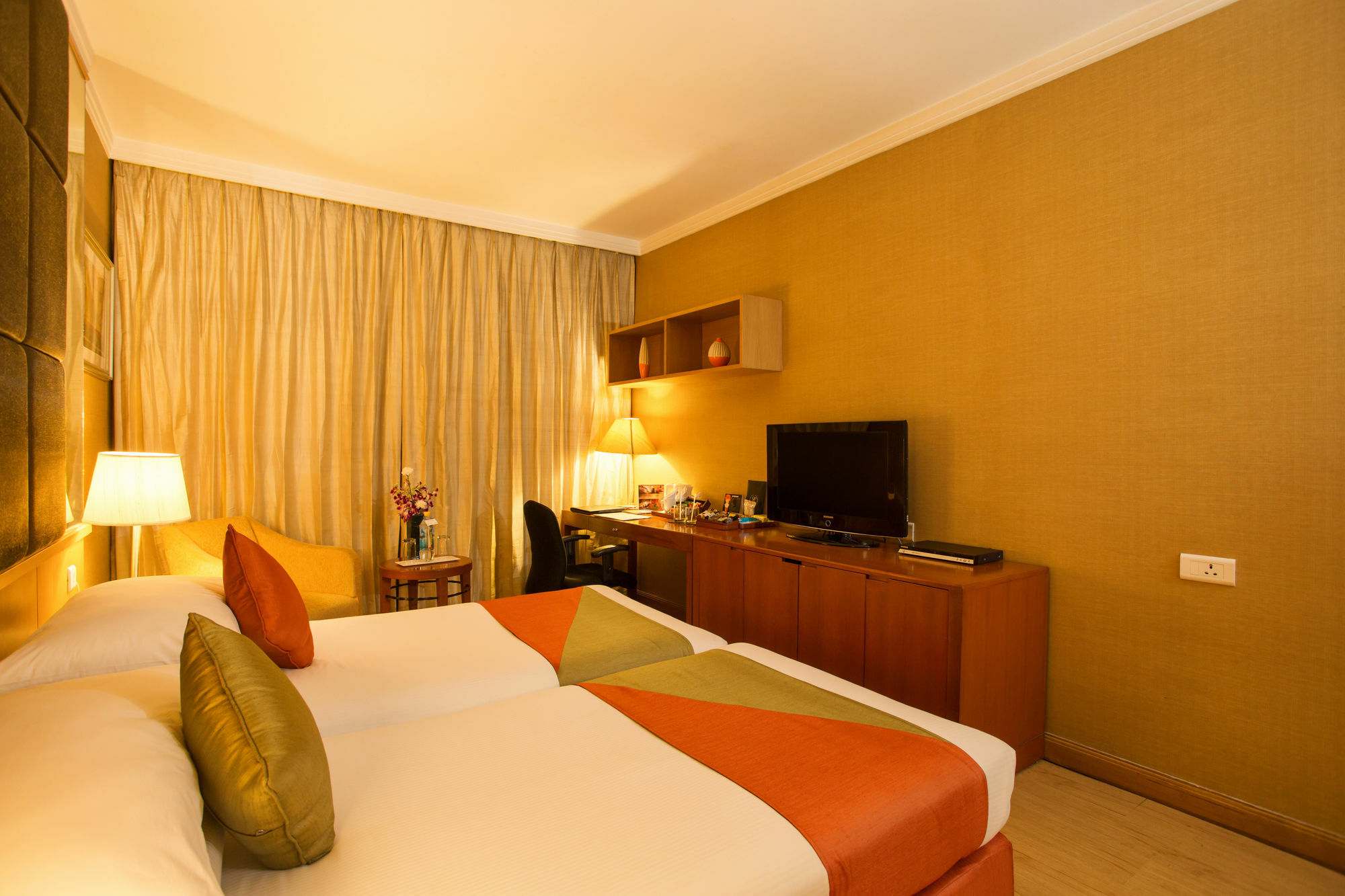 Ellaa Hotel Gachibowli Hyderabad Bagian luar foto